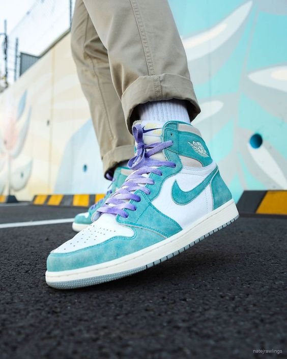 Air Jordan 1 Retro High Turbo Green - אמירה אופנתית בסגנון ייחודי AIR JORDAN | ShoeSale