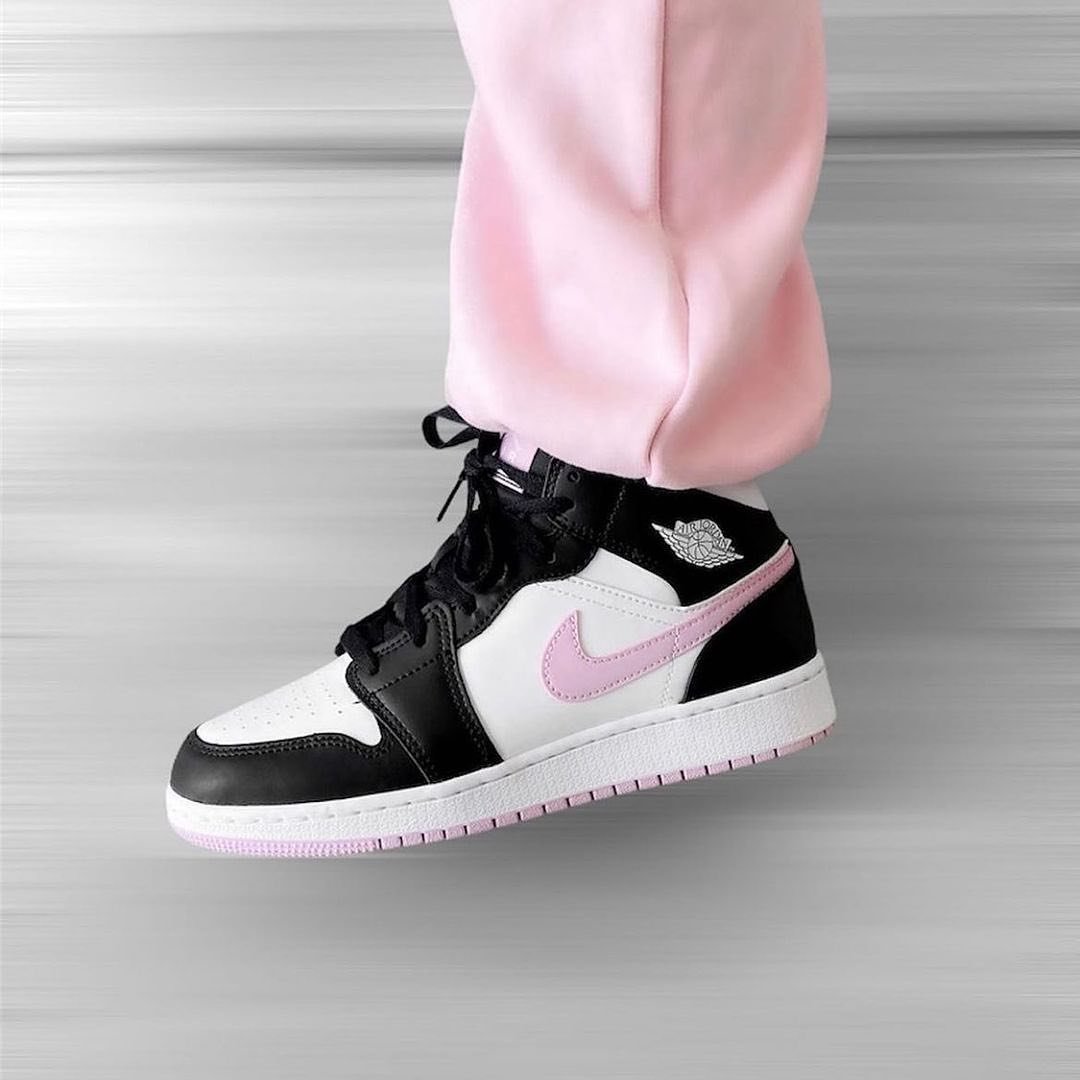 Air Jordan 1 Mid White Black Light Arctic Pink – הטרנד החם של העונה! הדגמים החמים | ShoeSale