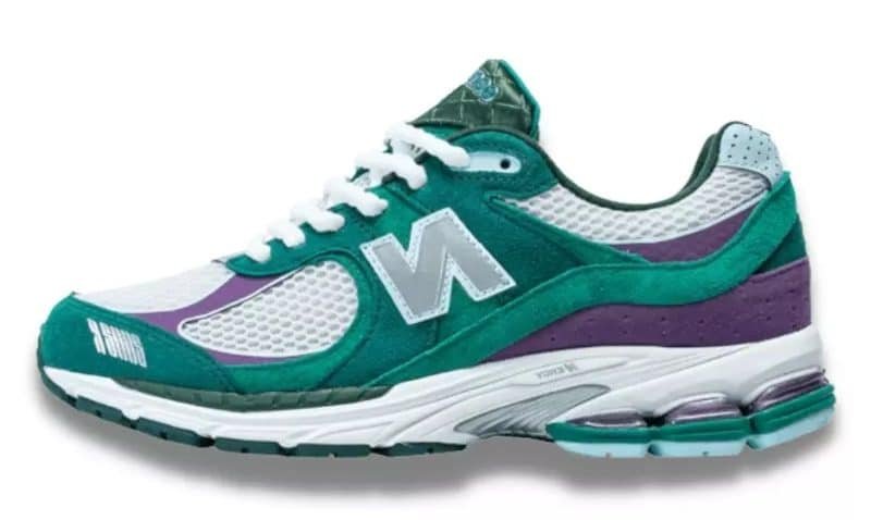 חדש! New Balance 2002R Up There Backyard Legends – רדפו אחרי הסטייל NEW BALANCE | ShoeSale