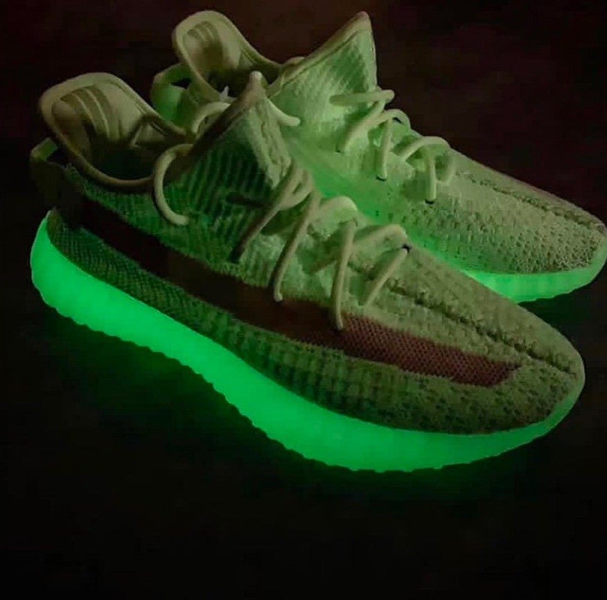 Yeezy Boost 350 V2 Glow In The Dark – הטרנד הבא בעולם האופנה! Yeezy | ShoeSale