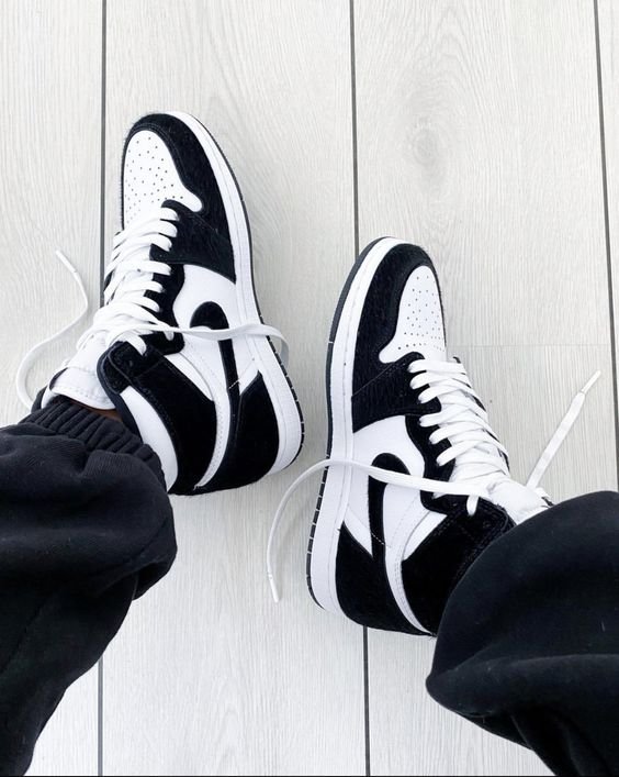 צעדי אופנה: Air Jordan 1 Retro High Og Panda – עבור הסטייל שלך! הדגמים החמים | ShoeSale
