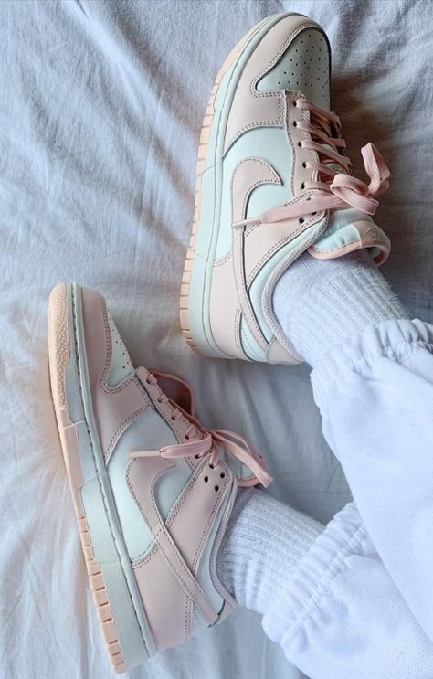 Dunk Low Orange Pearl - הסניקרס שיביאו לך את הסטייל הדגמים החמים | ShoeSale