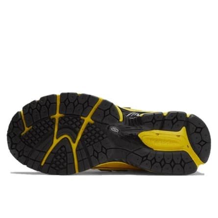 הפופולריות שוב באופנה: New Balance 1906R Ganni Yellow ב-ShoeSale NEW BALANCE | ShoeSale
