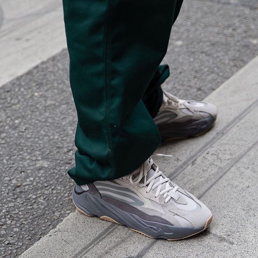 Yeezy 700 V2 Tephra – דגם שלא תרצו להחמיץ! Yeezy 700 | ShoeSale