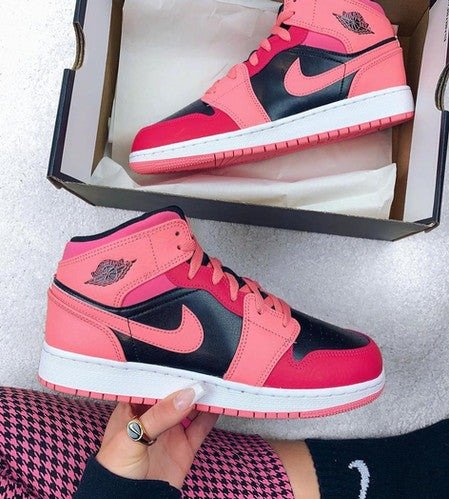 Air Jordan 1 Mid Coral Chalk Pink - הצעד הבא באופנה AIR JORDAN | ShoeSale