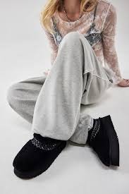 נעלי האג פלטפורמה Ugg Tazz Braid Black - מצעד האופנה שלך! UGG | ShoeSale