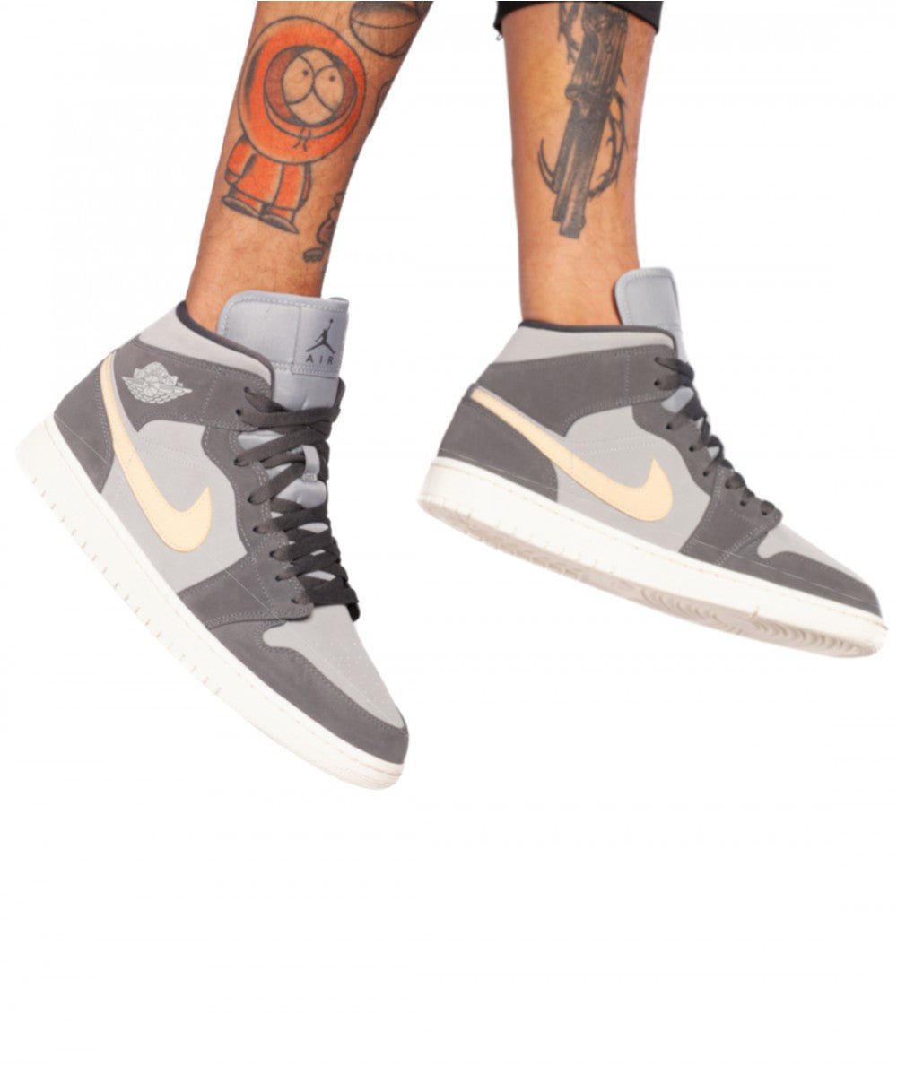Air Jordan 1 Mid Grey Onyx – עשה את הצעד שלך עם הסניקרס המושלמות! AIR JORDAN | ShoeSale
