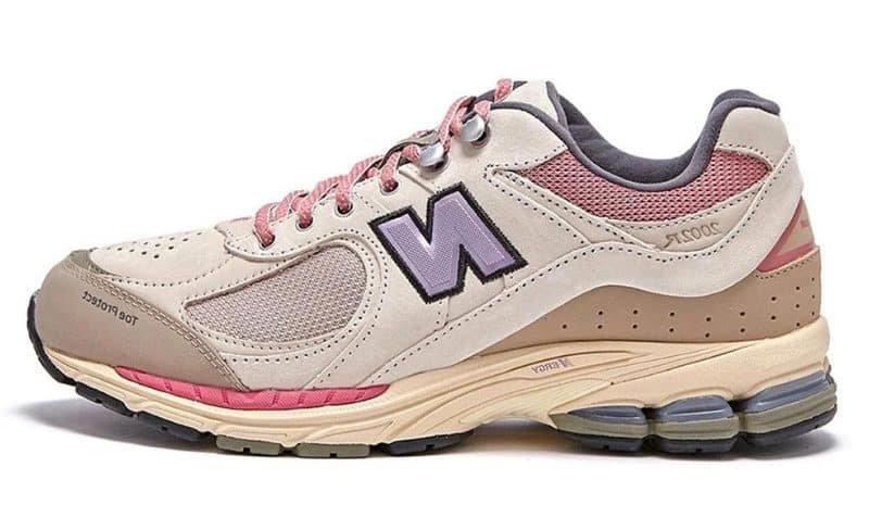 סניקרס New Balance 2002R Calm Taupe – הטרנד שאתה חייב בארון! NEW BALANCE | ShoeSale