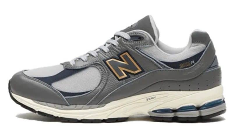 חדש! New Balance 2002R Castlerock - סניקרס שמשדרים סטייל ואופנה NEW BALANCE | ShoeSale