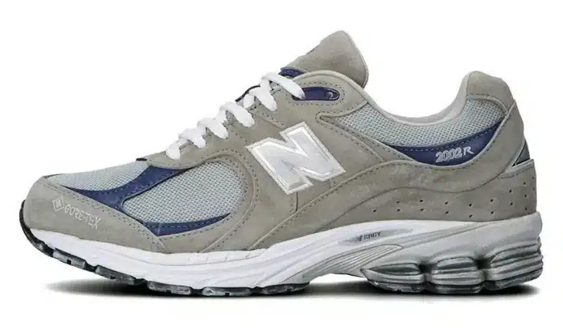 New Balance 2002R Gore-Tex Light Grey – הסניקרס שתשדרגו את הסטייל שלכם! NEW BALANCE | ShoeSale