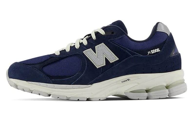 New Balance 2002R Navy Grey - ההגדרה החדשה לסטייל ואופנה NEW BALANCE | ShoeSale