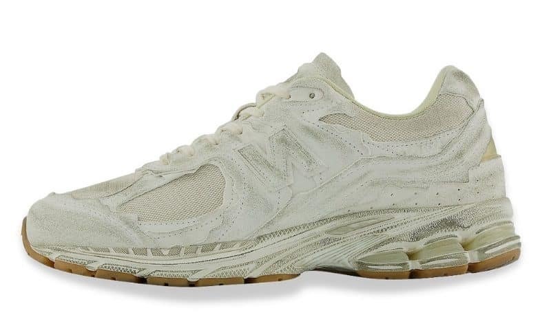 New Balance 2002R Protection Pack White Gum - הכנס את הסטייל שלך NEW BALANCE | ShoeSale