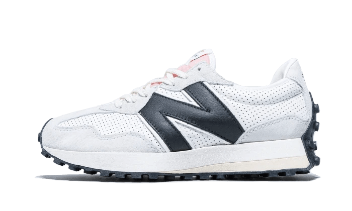 מצא את הסטייל המושלם עם New Balance 327 CASABLANCA BLACK LOGO NEW BALANCE | ShoeSale