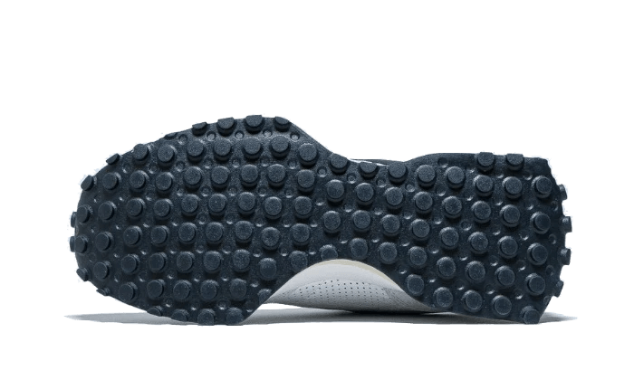 מצא את הסטייל המושלם עם New Balance 327 CASABLANCA BLACK LOGO NEW BALANCE | ShoeSale