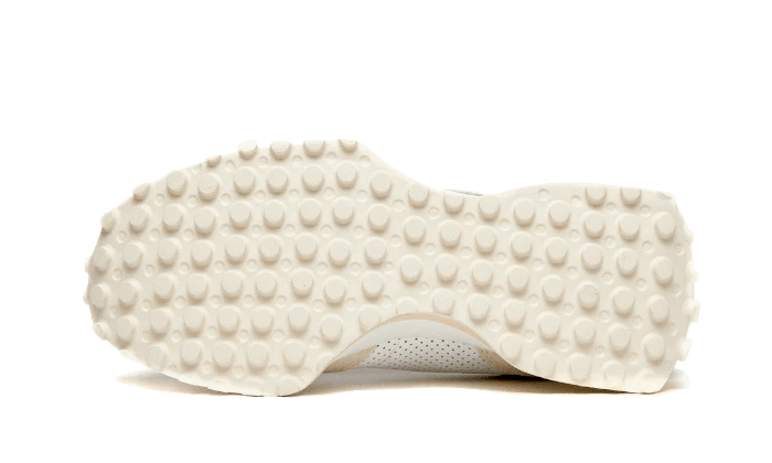 הצעד הבא באופנה: New Balance 327 CASABLANCA GREEN LOGO NEW BALANCE | ShoeSale