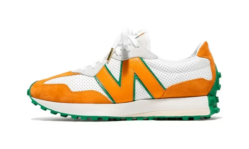 התחדשות האופנה עם New Balance 327 CASABLANCA ORANGE - סניקרס שמשדרות סטייל! NEW BALANCE | ShoeSale