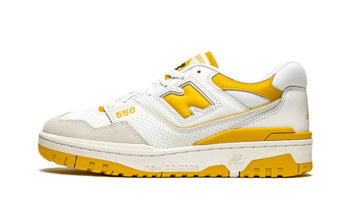 התחדשו עם New Balance 550 Sea Salt Varsity Gold – הטרנד שיכבוש את האופנה! NEW BALANCE | ShoeSale