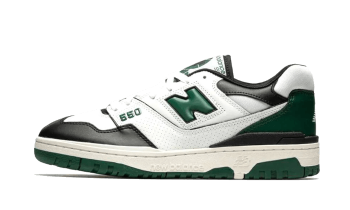 תפסו את הטרנד: New Balance 550 White Green Black במבצע מיוחד! NEW BALANCE | ShoeSale