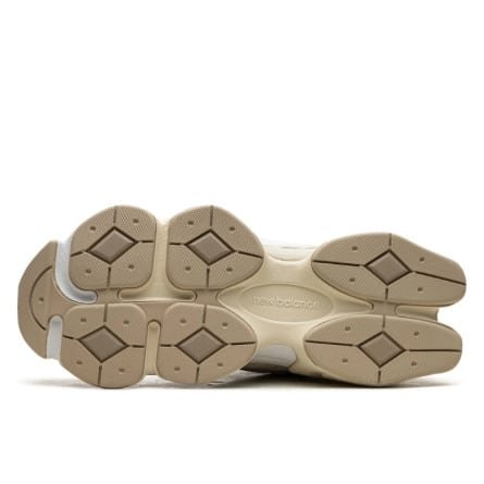 New Balance 9060 Sea Salt Brown - הסניקרס שכולם מדברים עליהם! NEW BALANCE | ShoeSale