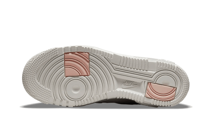 גלה את נעלי Air Force 1 Low Pixel Stone Bone Summit White - הטרנד הבא שלך! NIKE | ShoeSale