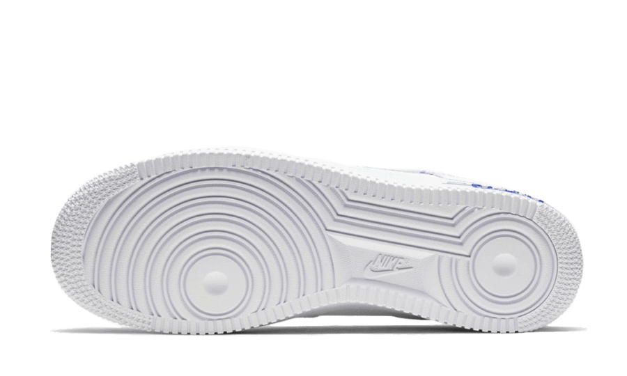 הנעל המושלמת: Air Force 1 Low Sketch Blue Swoosh - הטרנד של העונה! NIKE | ShoeSale