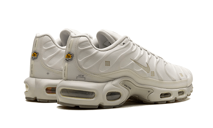 Nike Air Max Plus A-COLD-WALL Platinum Tint - התעדכנות אופנתית שלא תרצה לפספס! NIKE | ShoeSale