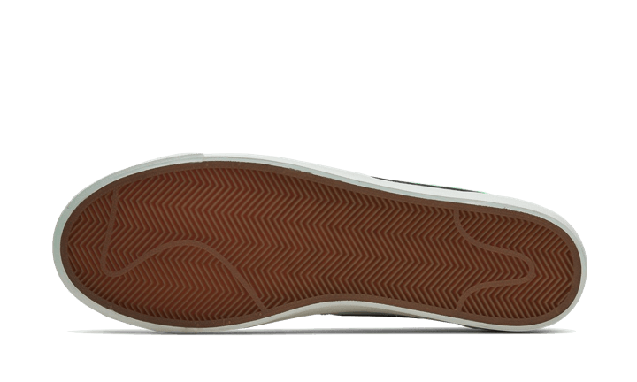 Blazer Low Leather Green Spark - תתכונן לסטייל המרשים! NIKE | ShoeSale