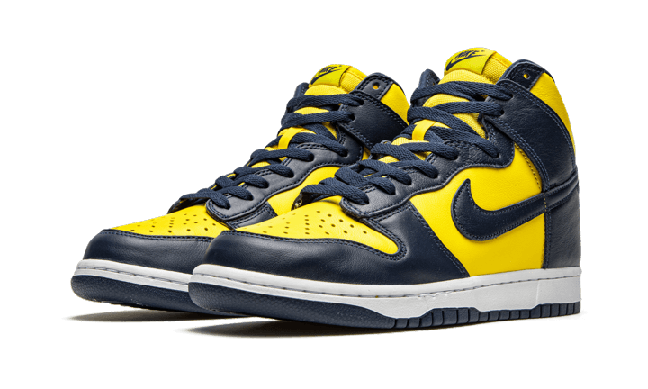 Dunk High Maize & Blue (Michigan) – הסניקרס שהופכות את כל רגע לאופנתי! NIKE | ShoeSale