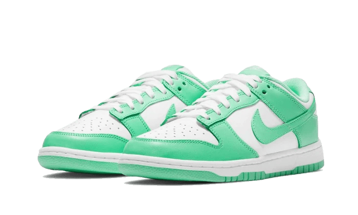 Dunk Low Green Glow - הסניקרס שכולם מדברים עליהן! הדגמים החמים | ShoeSale