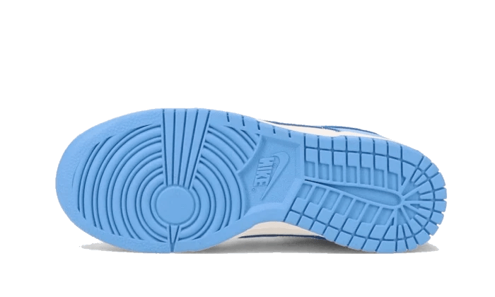 Dunk Low Sail Coast - הישג אופנתי בסניקרס שבים לאופנה! הדגמים החמים | ShoeSale