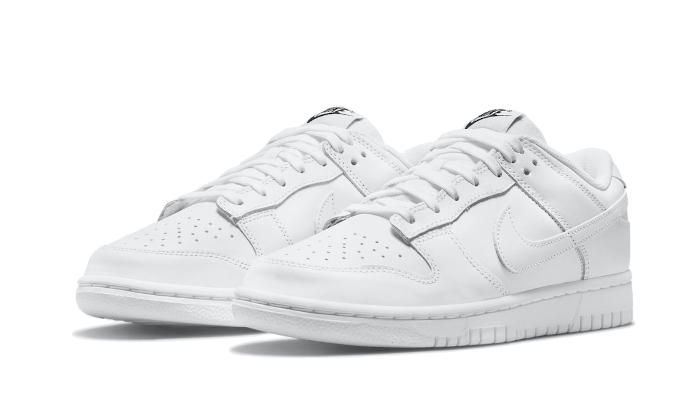Dunk Low Triple White (2021) – התוספת המושלמת לארון שלך! NIKE | ShoeSale