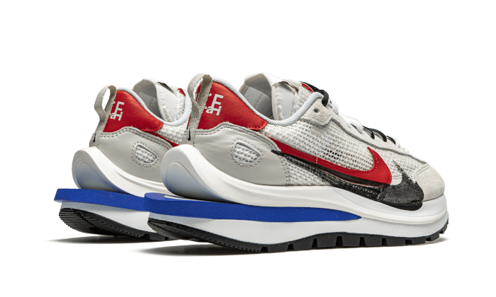 נייקי Vaporwaffle Sacai Sport Fuchsia Game Royal - סטייל שאין כמותו NIKE | ShoeSale