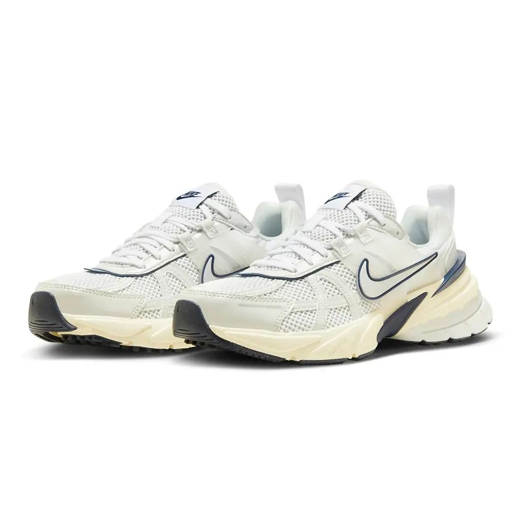 Nike V2K Run White Photon Dust - נעלי האופנה שלך לסתיו Nike V2K | ShoeSale