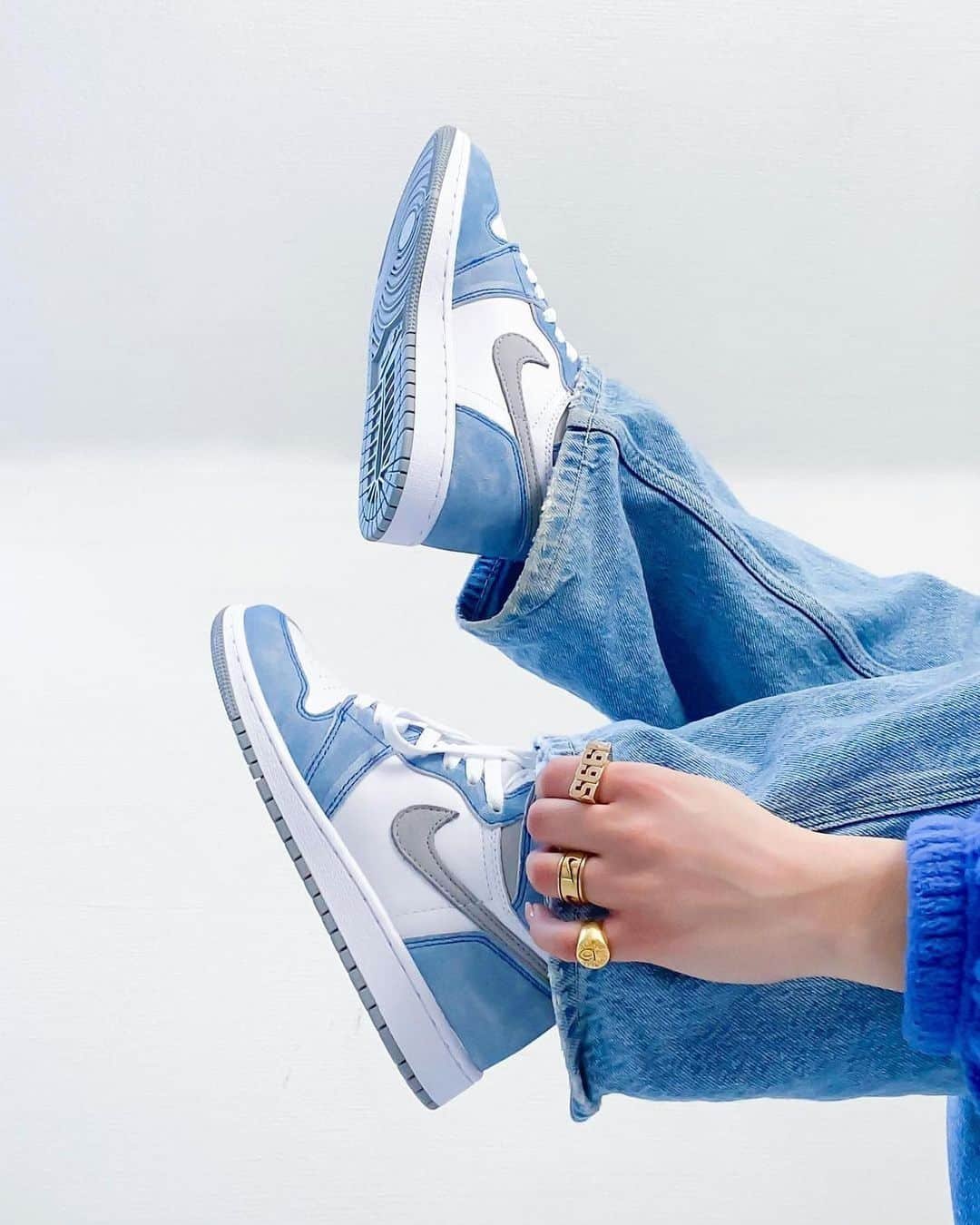 הכירו את Air Jordan 1 Retro High Og Hyper Royal - הדרך המושלמת לשדרג את הסטייל שלכם! הדגמים החמים | ShoeSale